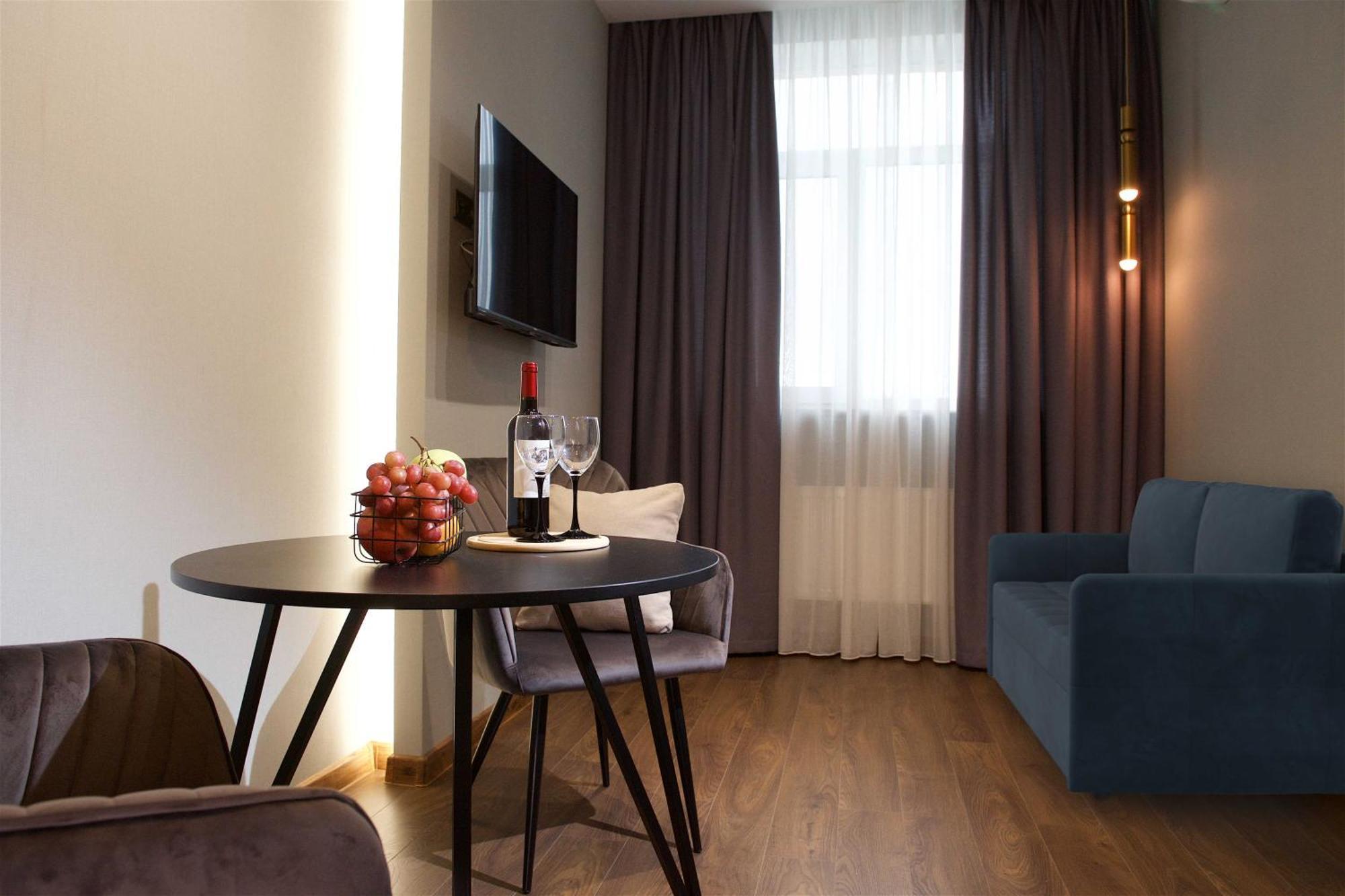 Allurapart Elehant Kyiv Exterior photo